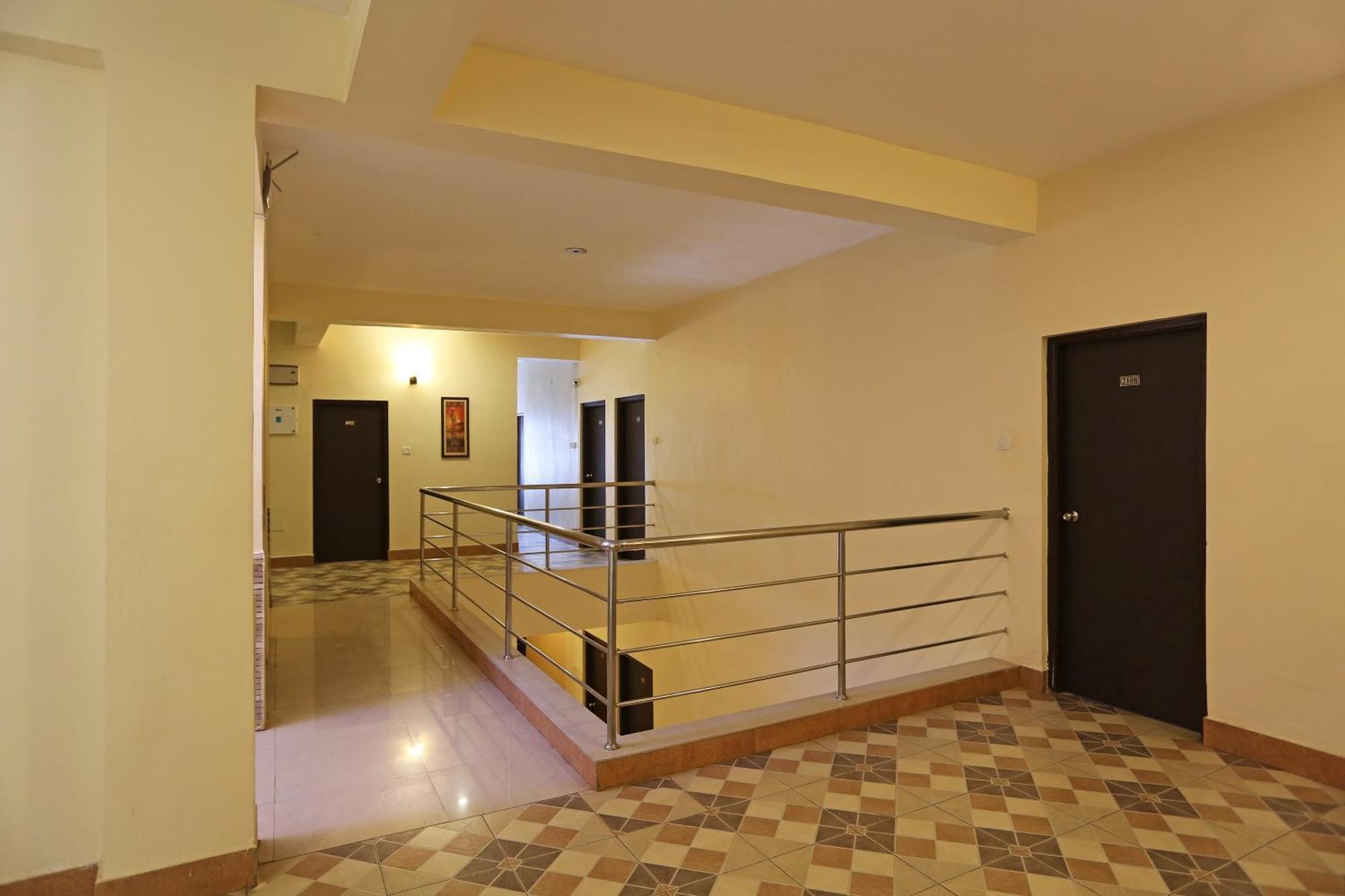 Oyo Stellar Resort Bhubaneswar Exteriör bild
