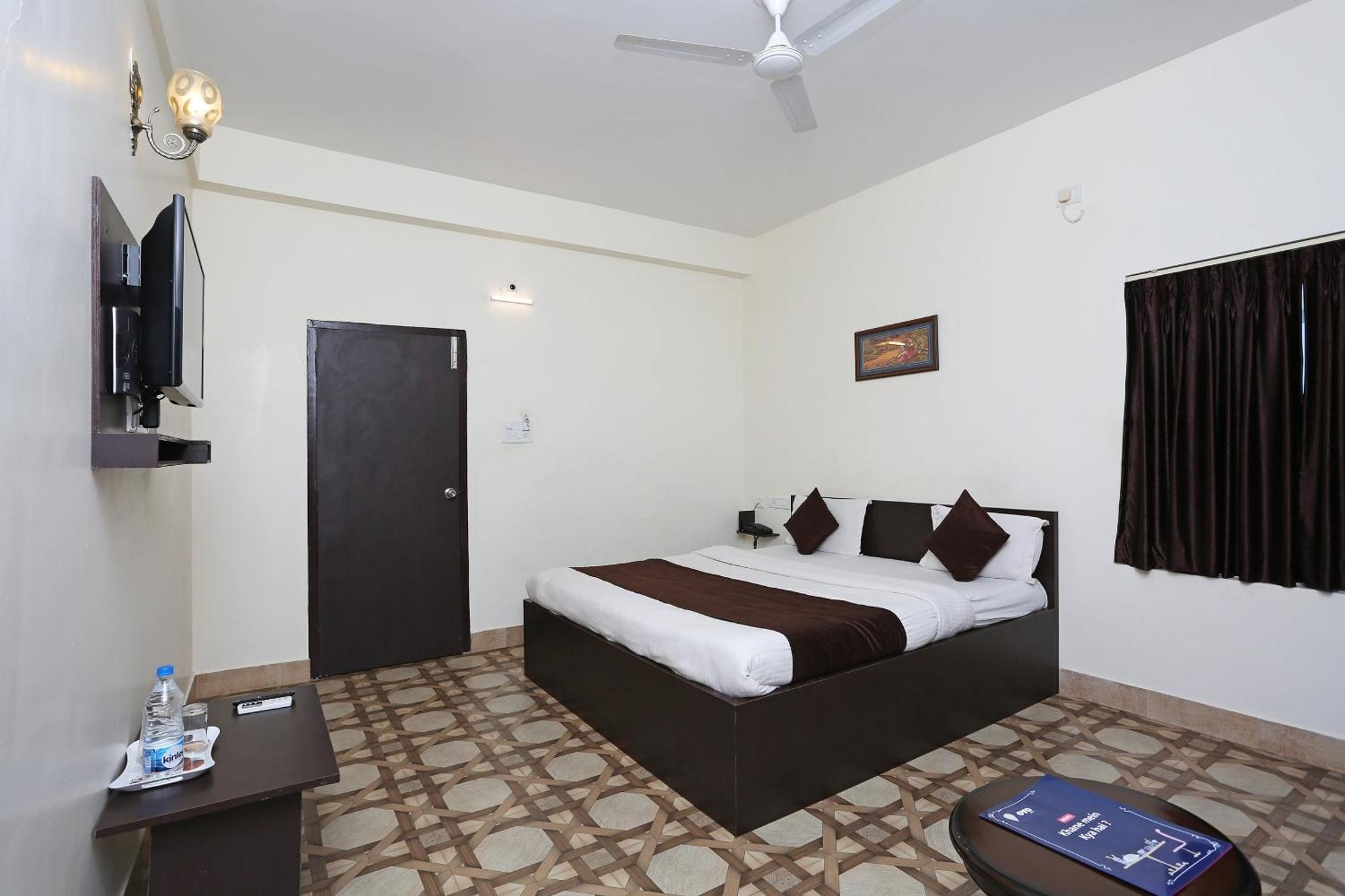 Oyo Stellar Resort Bhubaneswar Exteriör bild