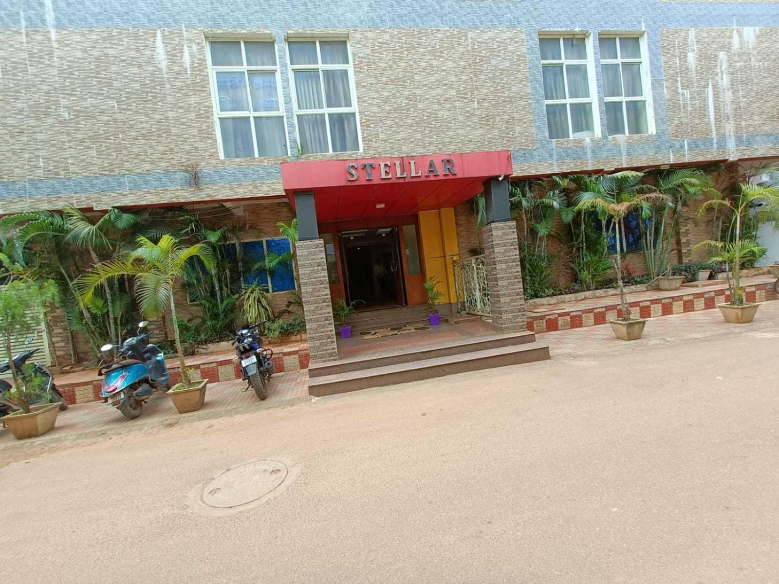 Oyo Stellar Resort Bhubaneswar Exteriör bild