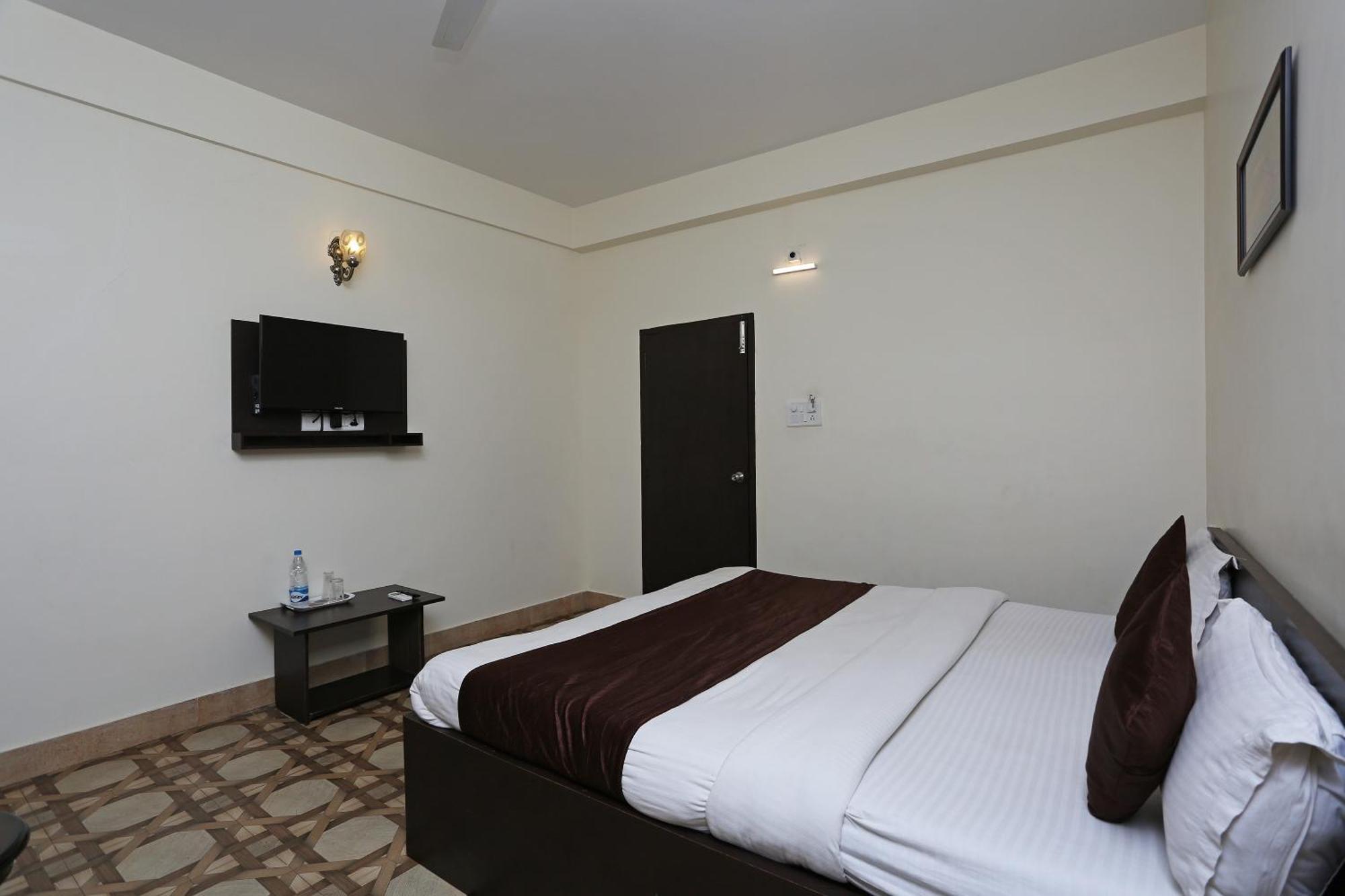 Oyo Stellar Resort Bhubaneswar Exteriör bild