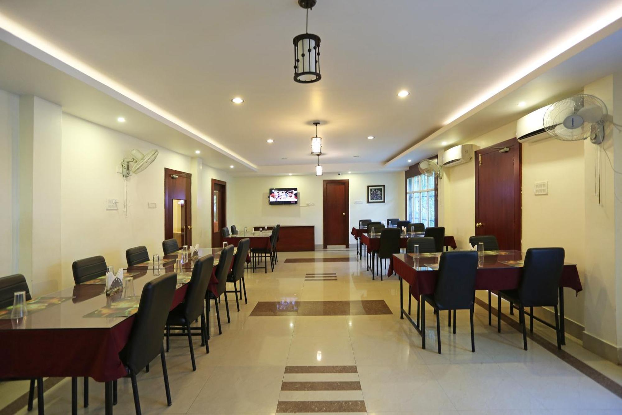Oyo Stellar Resort Bhubaneswar Exteriör bild